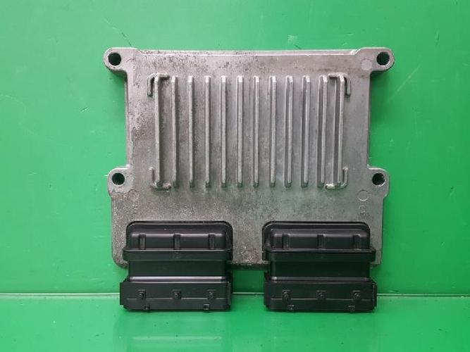 Блок управления двигателем (ECU) Hyundai Genesis (2013)