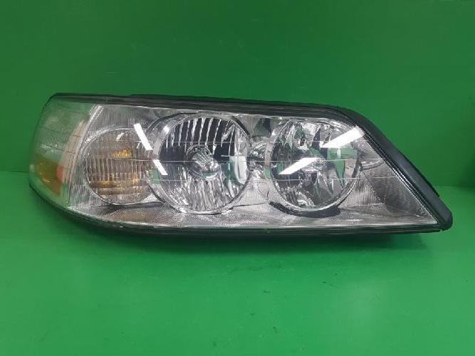 Headlight Right (RH) Lincoln Town Car (2011)
