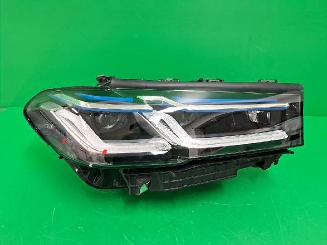 Headlight Right (RH) BMW 5 Series (2022)