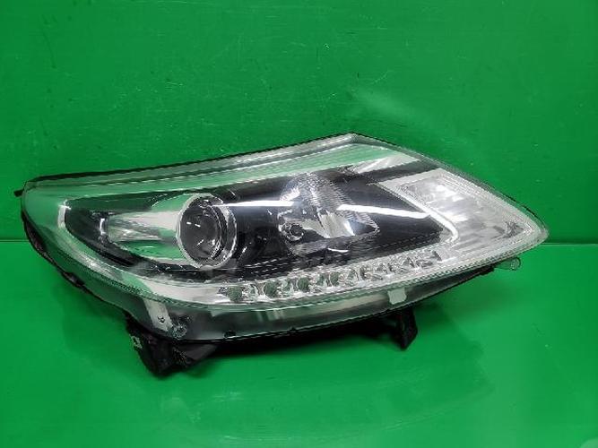 Headlight Right (RH) Renault SM5 (2016)