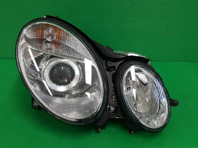 Headlight Right (RH) Mercedes-Benz E-Class (2003)
