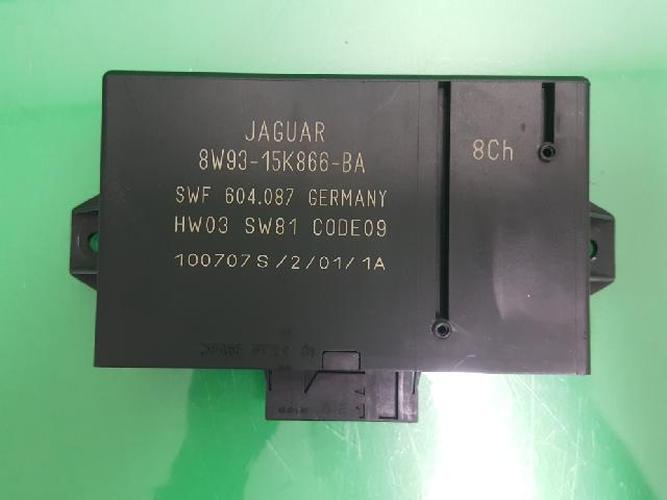 Body Control Module (BCM) Jaguar XJ (2008)