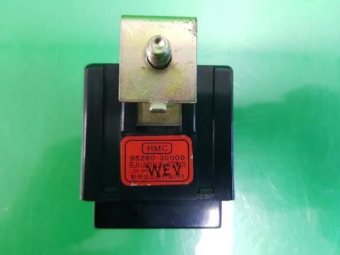 Body Control Module (BCM) Hyundai Grandeur (2001)