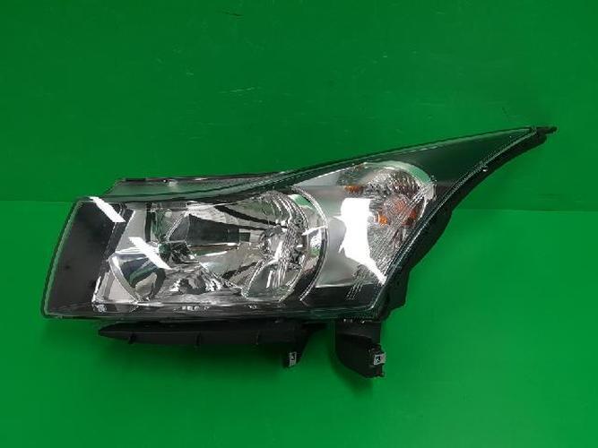 Headlight Left (LH) Chevrolet Cruze (2011)