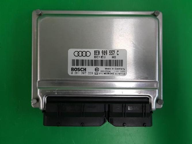 Engine Control Unit (ECU) Audi A4 (2001)
