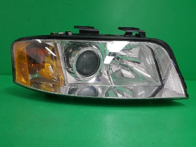 Headlight Right (RH) Audi A6 (2000)
