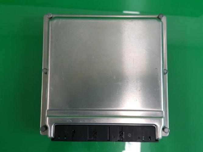 Engine Control Unit (ECU) Mercedes-Benz E-Class (2005)