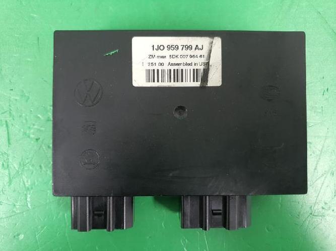 Body Control Module (BCM) Volkswagen Beetle (2001)