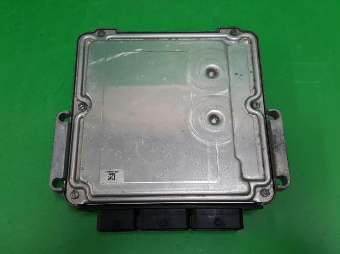 Блок управления двигателем (ECU) Renault QM5 (2011)