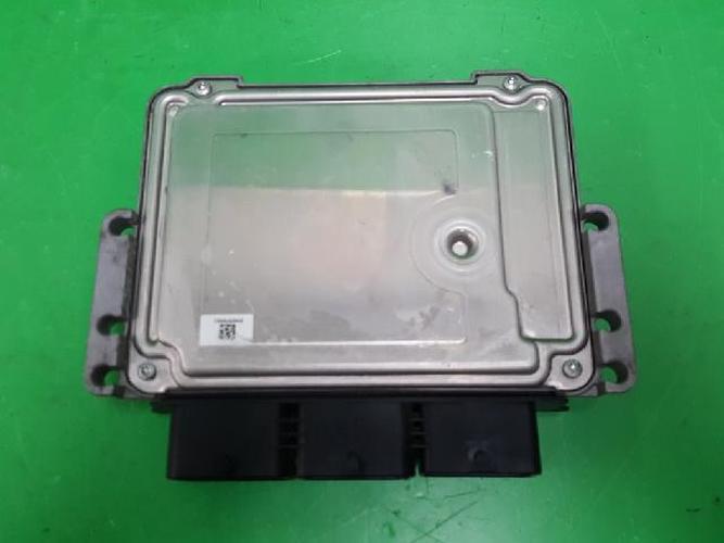 Блок управления двигателем (ECU) Peugeot 2008 (2015)
