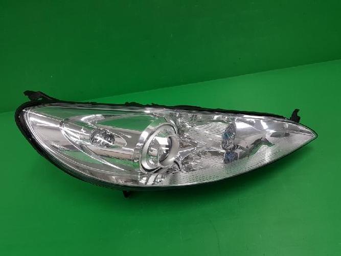 Headlight Right (RH) Peugeot 407 (2007)