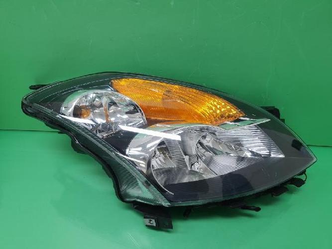 Фара передняя правая Nissan Altima (2009)