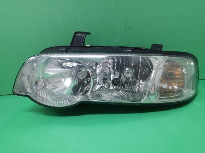 Headlight Right (RH) Renault SM5 (2004)