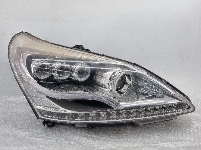 Фара передняя правая Hyundai Equus (2010–2015)