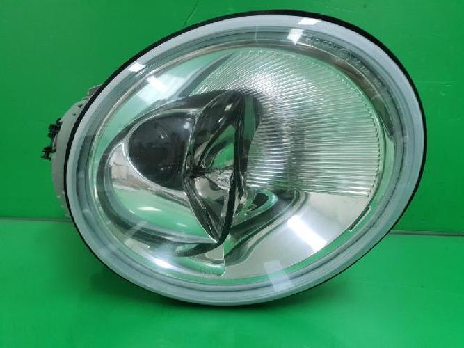 Headlight Right (RH) Volkswagen Beetle (2001)