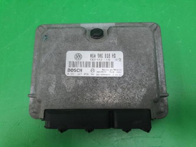 Блок управления двигателем (ECU) Volkswagen Beetle (2001–2002)
