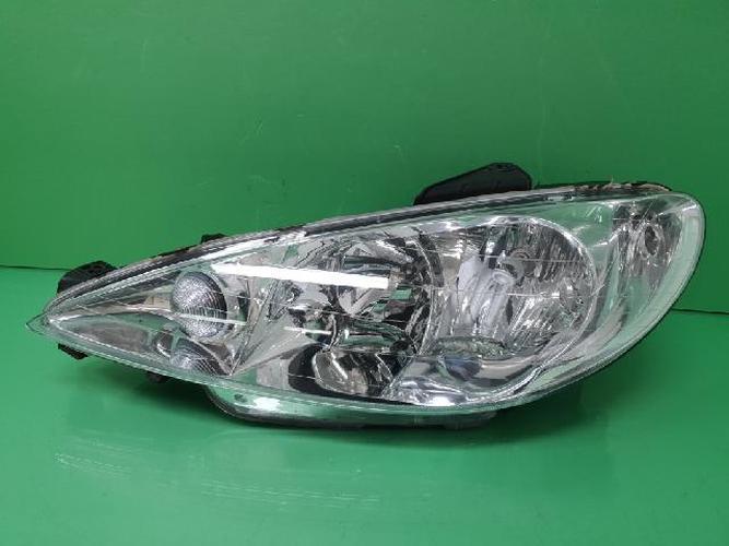 Headlight Left (LH) Peugeot 206 (2007)