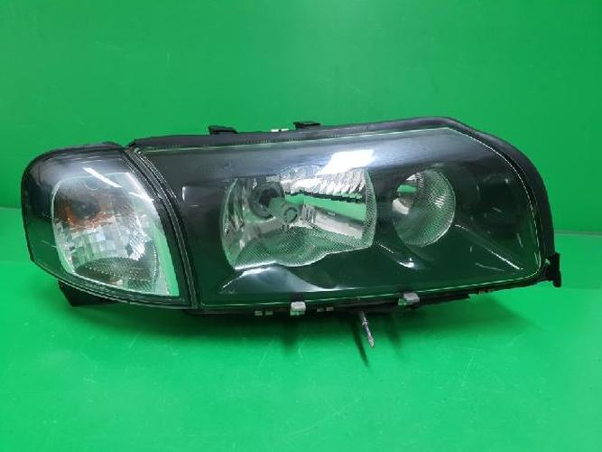 Headlight Right (RH) Volvo S80 (2005)