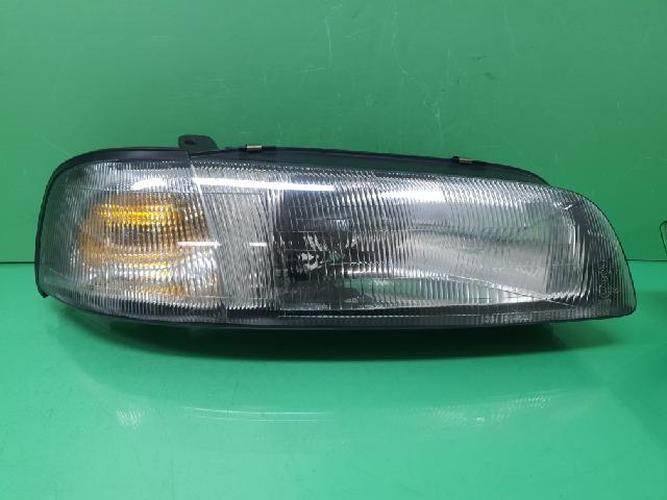 Headlight Right (RH) Renault SM5 (2002)