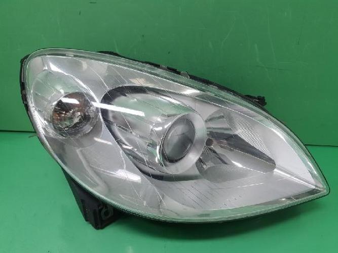 Headlight Right (RH) Mercedes-Benz B-Class (2009–2011)