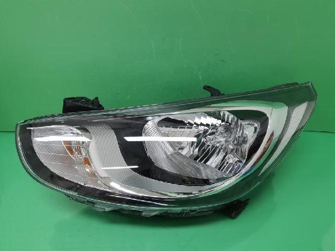 Headlight Left (LH) Hyundai Accent (2012)