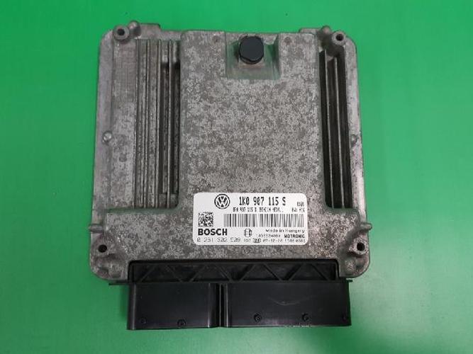 Блок управления двигателем (ECU) Volkswagen Golf (2008)
