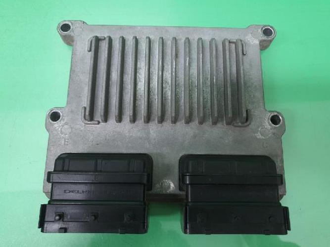 Блок управления двигателем (ECU) Kia K7 (2010–2011)