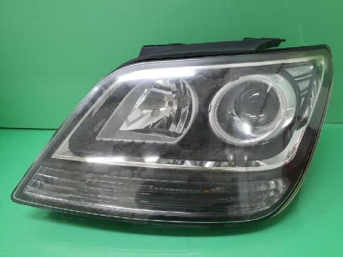 Headlight Left (LH) Kia Mohave (2008–2011)