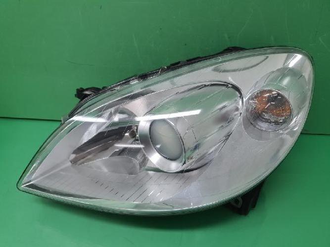 Headlight Left (LH) Mercedes-Benz B-Class (2011)