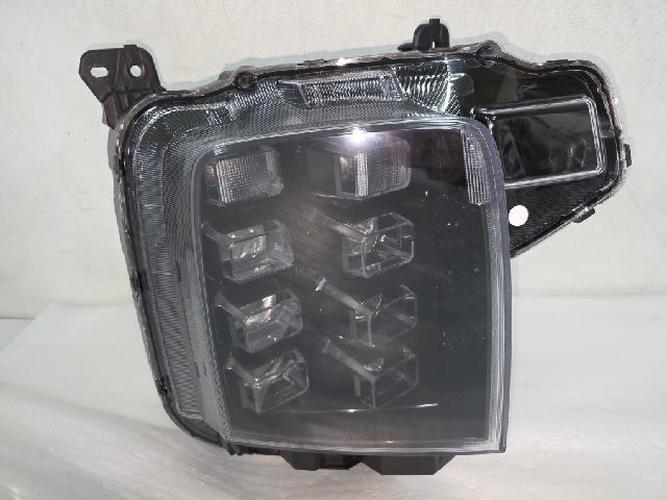 Headlight Right (RH) Hyundai Staria (2025)