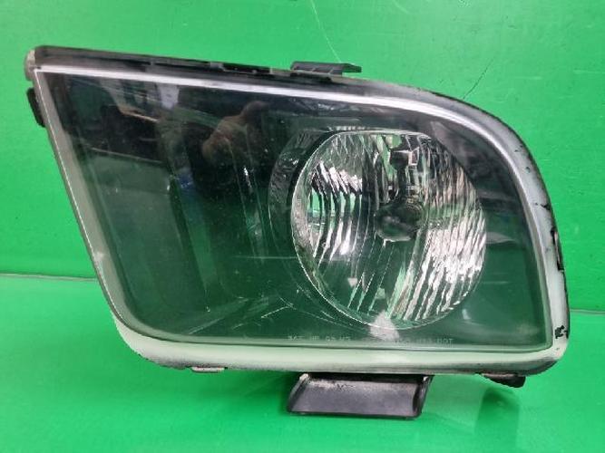Headlight Left (LH) Ford Mustang (2005)