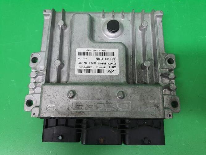 Блок управления двигателем (ECU) Ford Focus (2014)