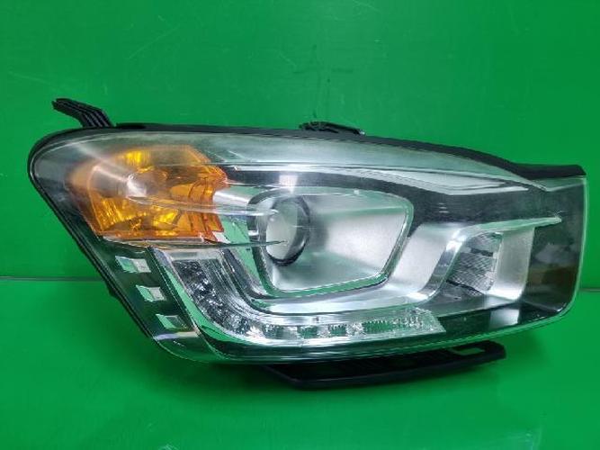 Фара передняя правая SsangYong Korando (2014)