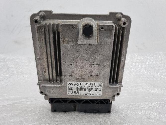 Блок управления двигателем (ECU) Volkswagen Golf (2014–2015)