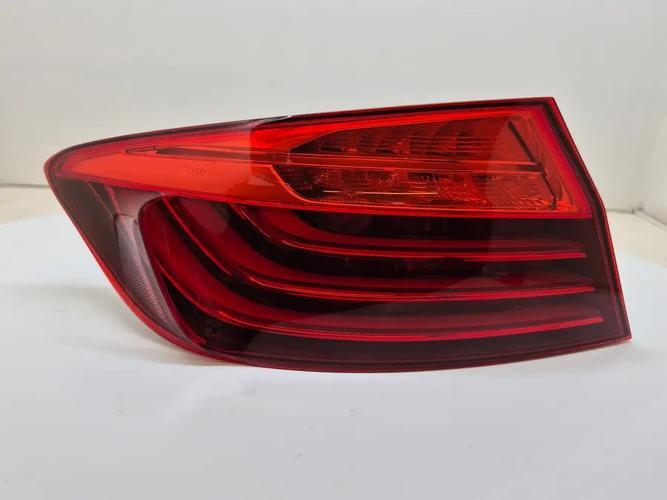 Фонарь задний левый внешний BMW 5 Series (2011)