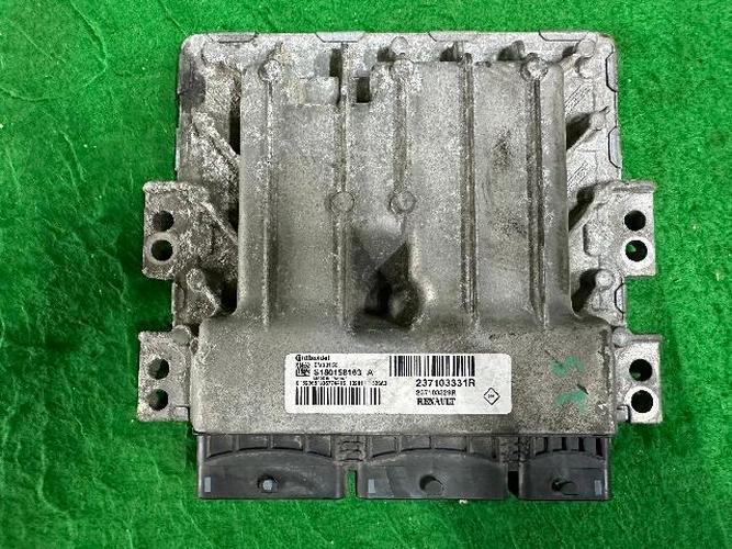 Блок управления двигателем (ECU) Renault SM5 (2013)