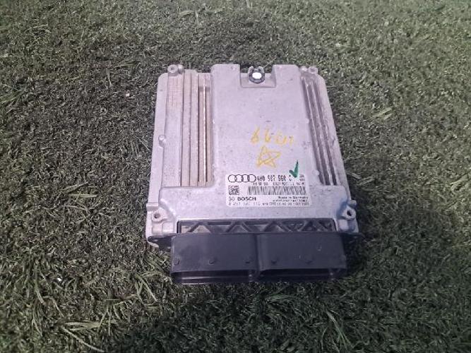 Блок управления двигателем (ECU) Audi A8 (2012)