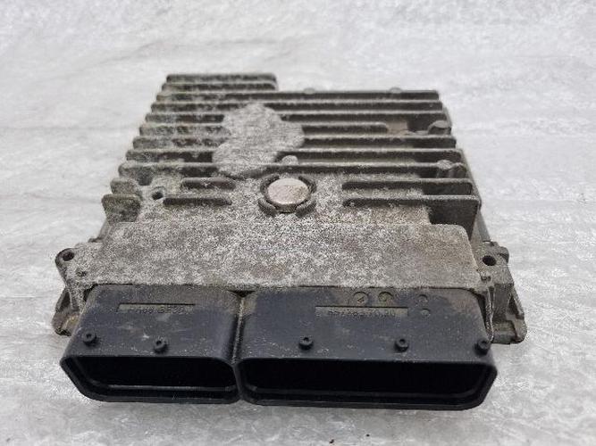 Блок управления двигателем (ECU) Volkswagen Golf (2010–2013)