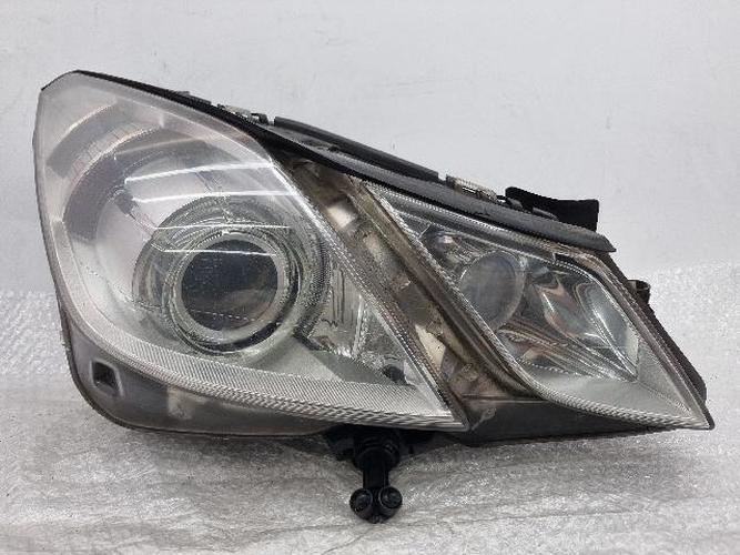 Headlight Right (RH) Mercedes-Benz E-Class (2011)