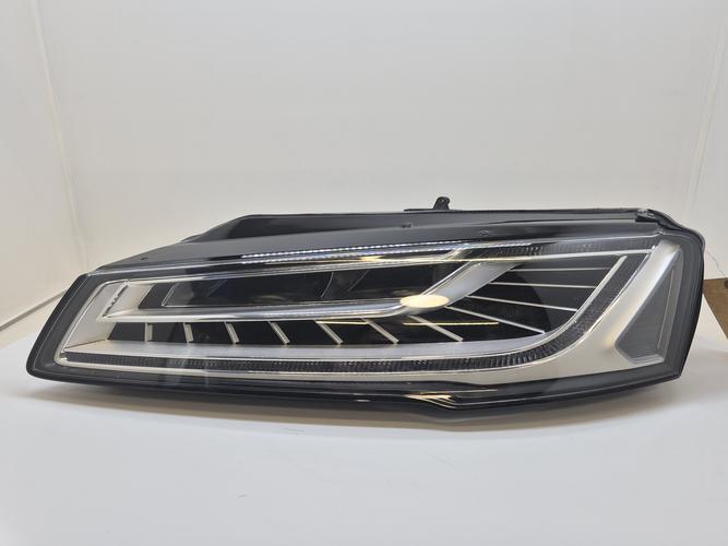 Headlight Left (LH) Audi A8 (2005)