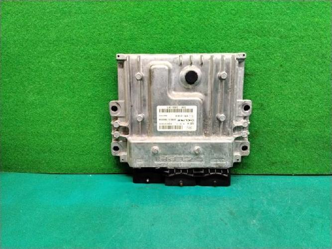 Блок управления двигателем (ECU) Ford Focus (2013)