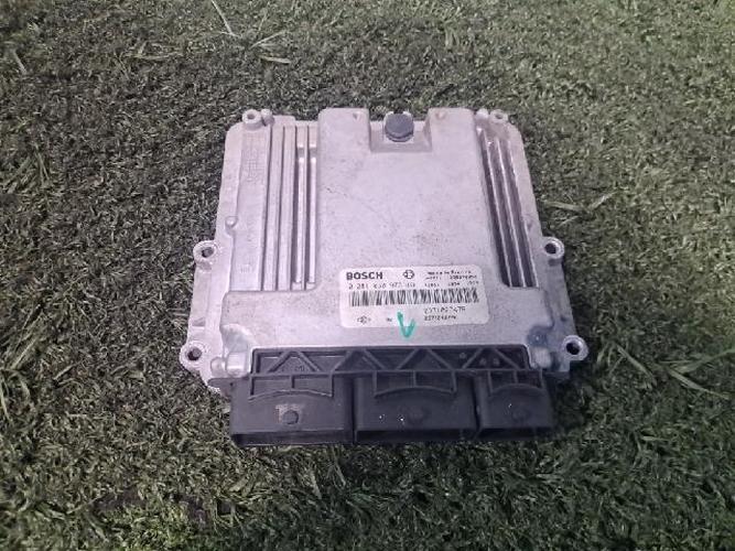 Блок управления двигателем (ECU) Renault QM3 (2014)