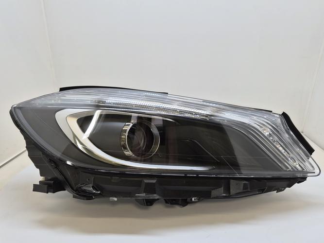 Фара передняя правая Mercedes-Benz A-Class (2014–2015)