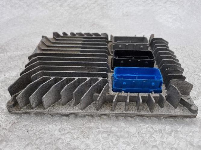 Блок управления двигателем (ECU) Cadillac SRX (2012)