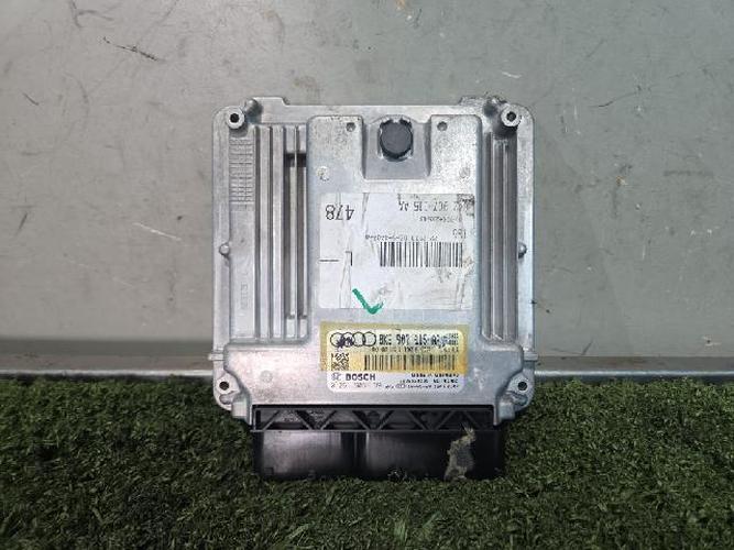 Блок управления двигателем (ECU) Audi A4 (2010)