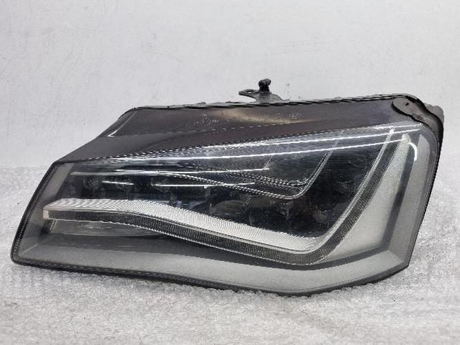 Headlight Left (LH) Audi A8 (2011)