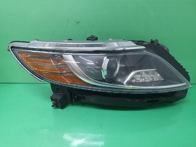 Headlight Right (RH) Lincoln MKS (2014)