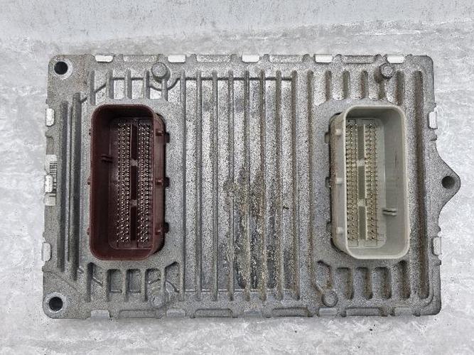 Блок управления двигателем (ECU) Chrysler 300 (2012)