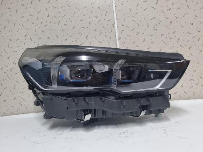 Фара передняя правая BMW 5 Series (2025)