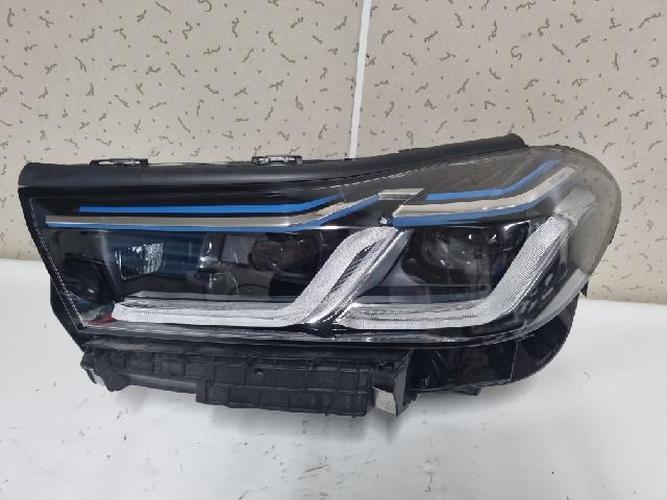 Headlight Left (LH) BMW 5 Series (2024)